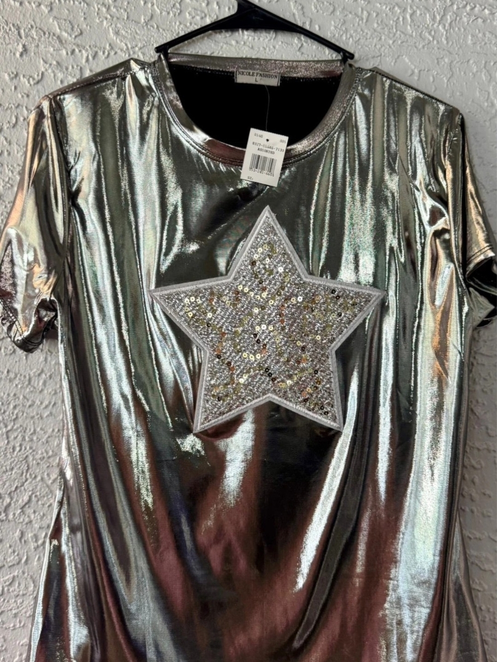 Nicole by Nicole Miller Silver Metallic Short Sleeve Star Tee